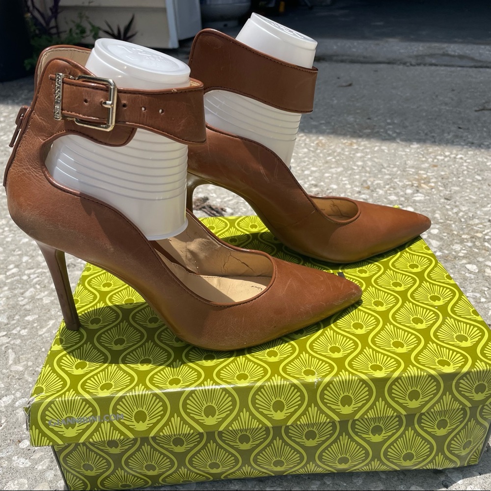 Gianni Bini Designer women heels